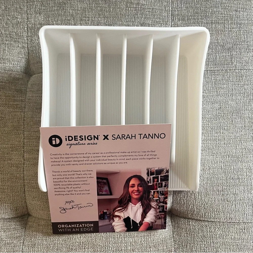 iDesign The Sarah Tanno Collection Silicone Makeup Palette Holder